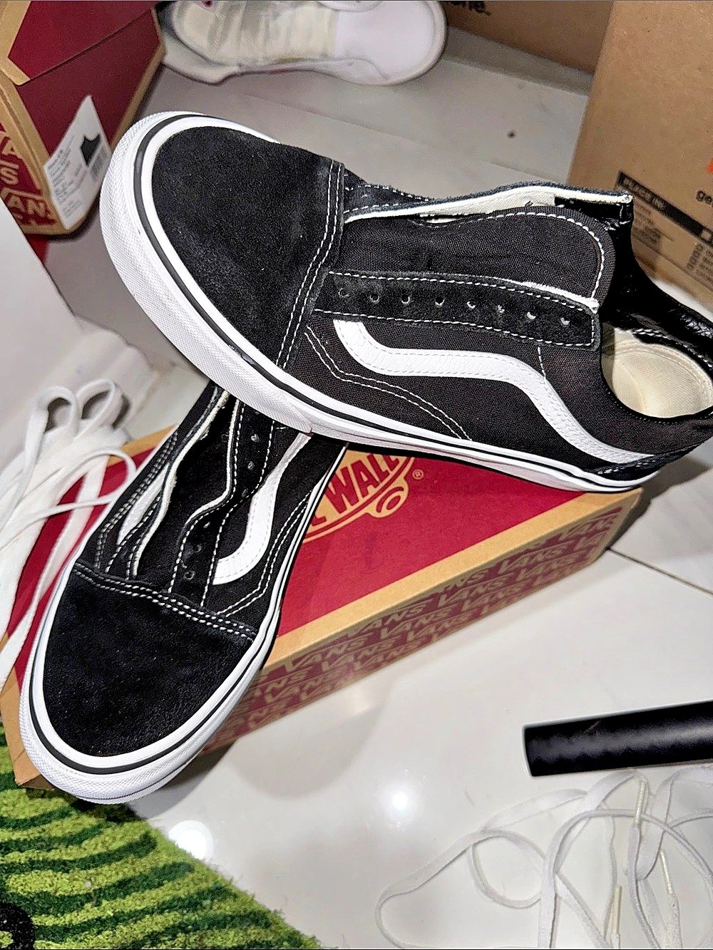 Vans Old Skool Black/True White Sneakers